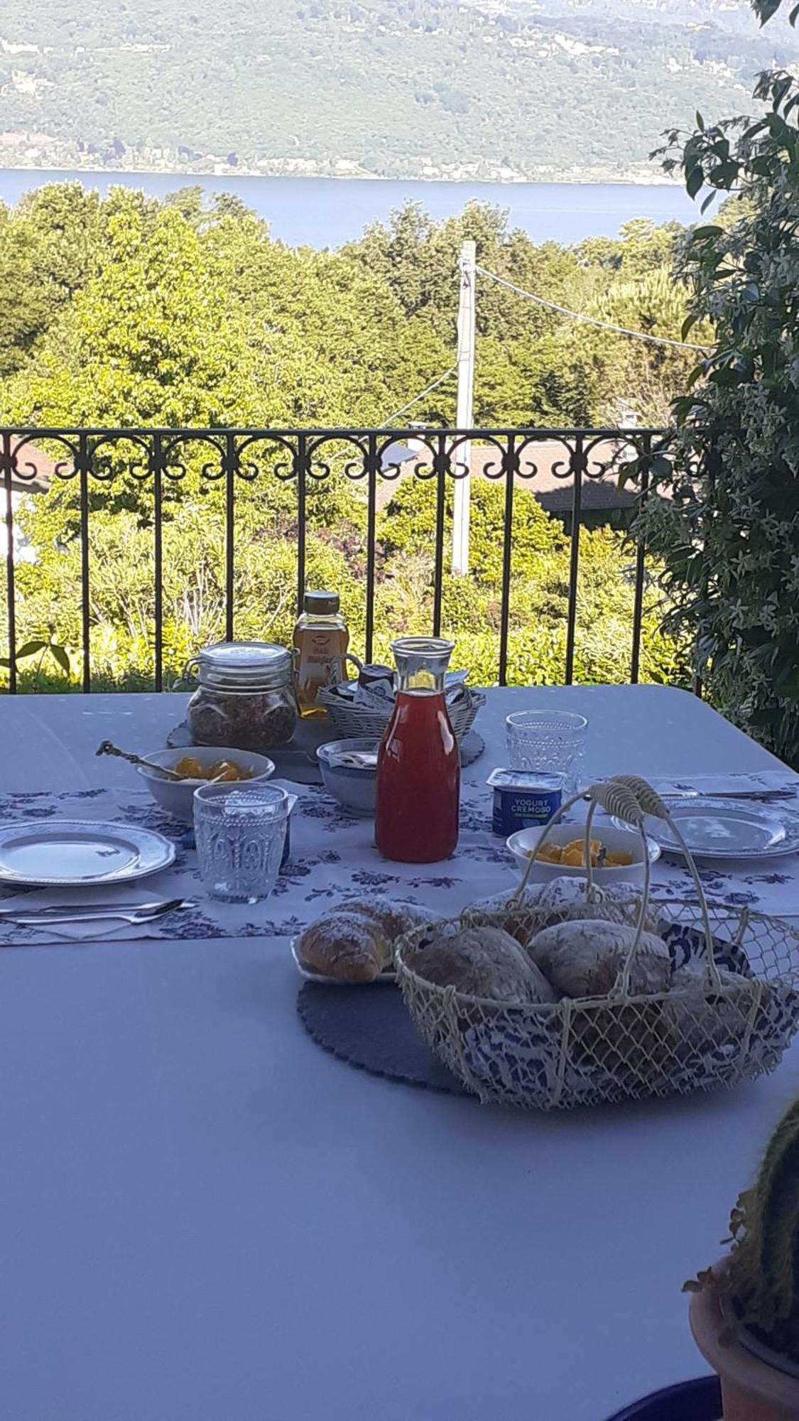 B&B La Civetta Reno Di Leggiuno Esterno foto