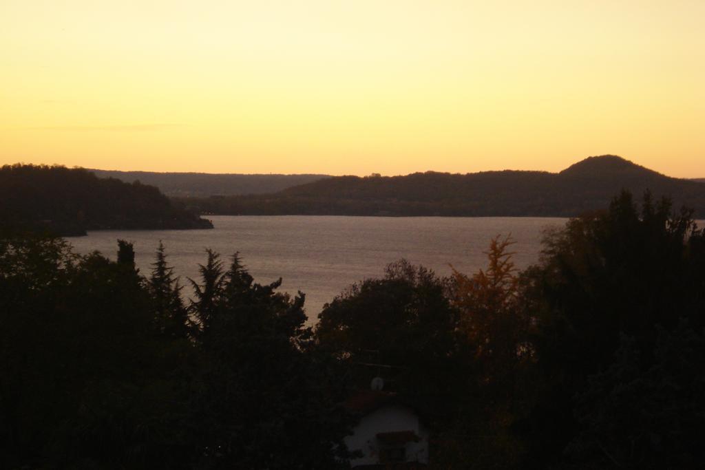 B&B La Civetta Reno Di Leggiuno Camera foto